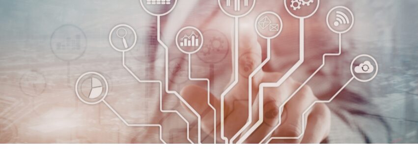 台本やノートを前に、演技の準備を整理している様子。読んでいるのに演技がバラバラになる原因である、準備の未統合をイメージしたアイキャッチ画像